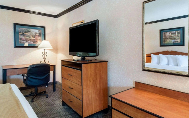 Quality Inn & Suites Lufkin