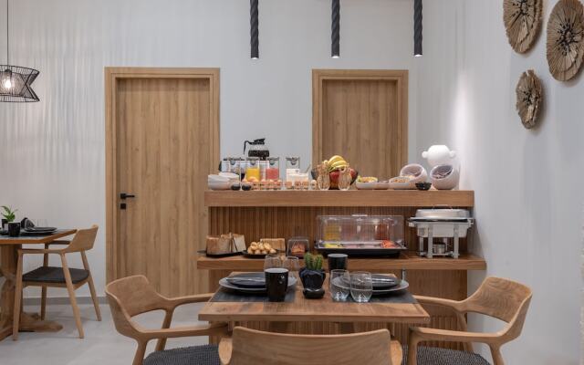 Marea Boutique Suites