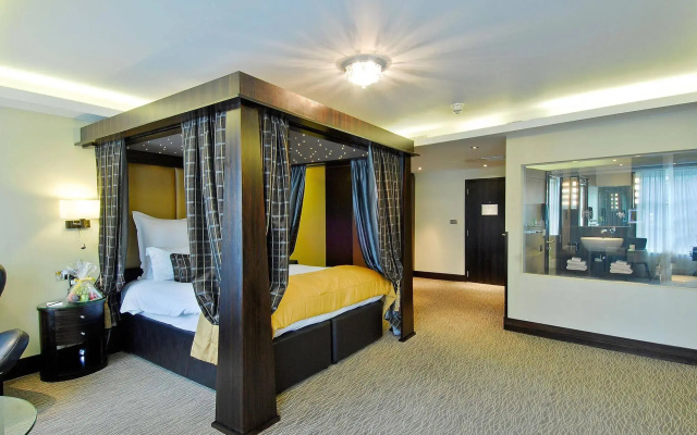 Montcalm Mayfair, Autograph Collection