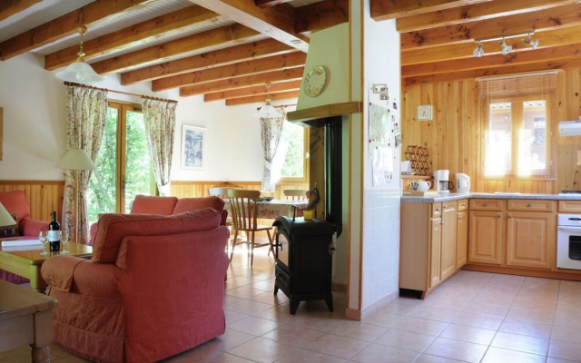 Cozy Chalet in the Woods of the Beautiful Dordogne