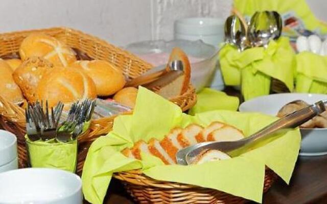 Hotel Hüttl - Garni