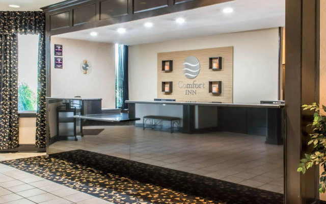Comfort Inn Lancaster County North