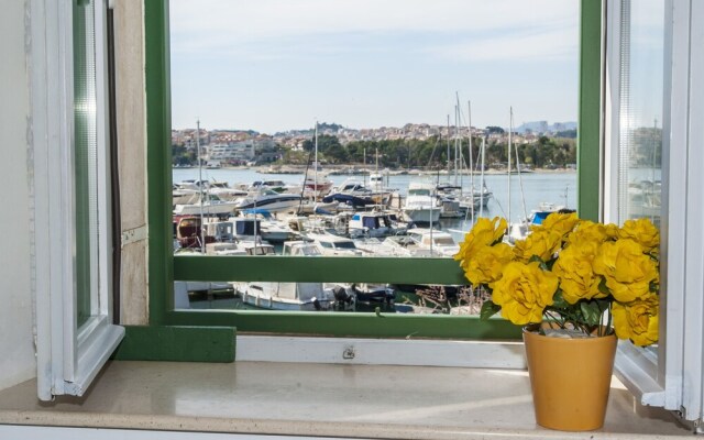 Charming Historic 2nd Floor Sea View Apartment