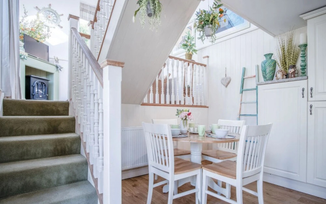 Bee Happy - 1 Bedroom Holiday Home - Saundersfoot