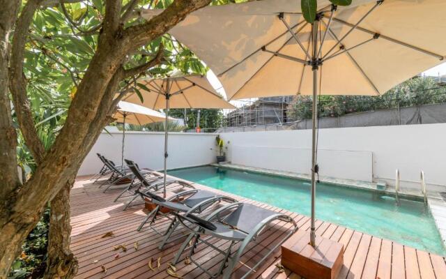 Beachcove Apt 9 in Pereybere