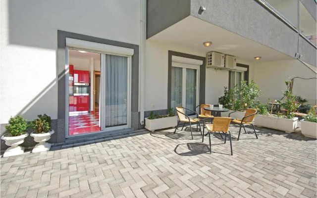 One-Bedroom Apartment in Makarska