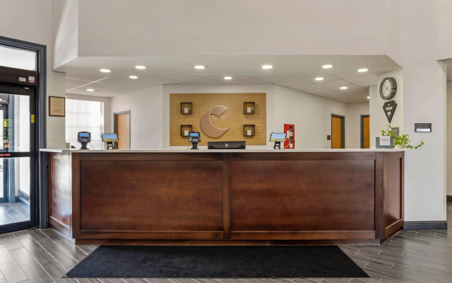 Comfort Suites Hattiesburg near University