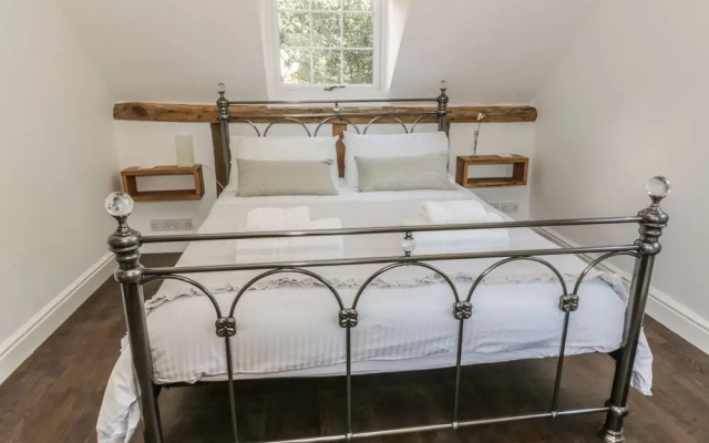 Lower Tundridge Cottage