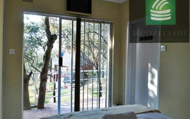 Mudziyashe Resort Lodge