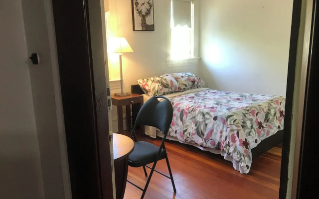 West Broadway guesthouse