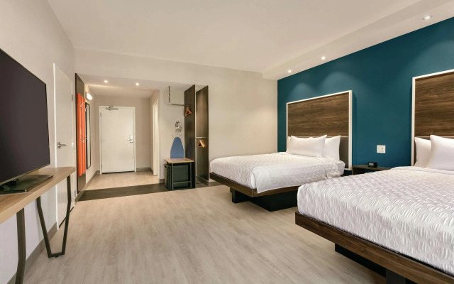 Tru by Hilton Charlotte Ayrsley