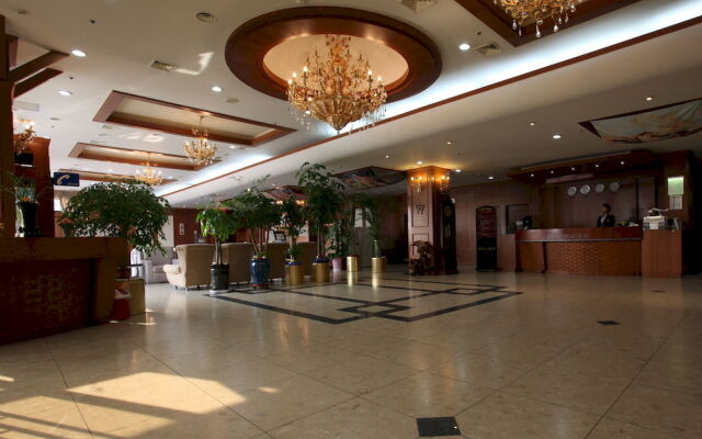 City Park Golf & Hotel