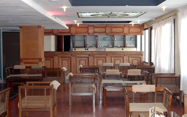 Hotel De La Corniche