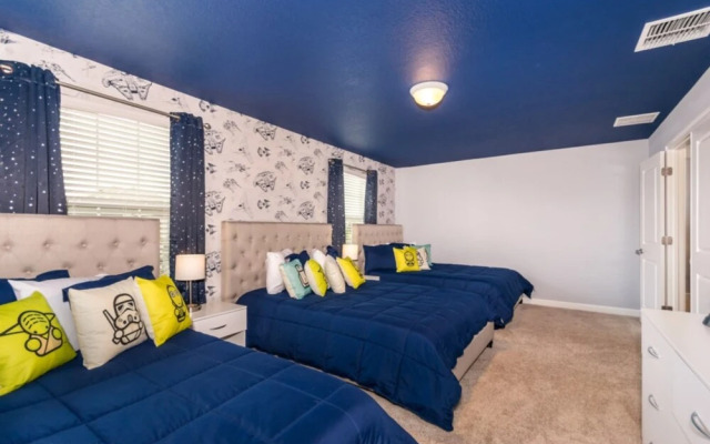 The Ultimate 9 Bedroom 5 Bathroom 9076hs