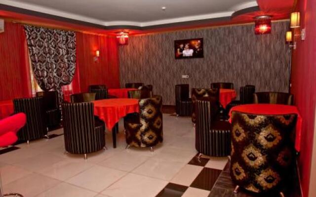 Noy Hotel
