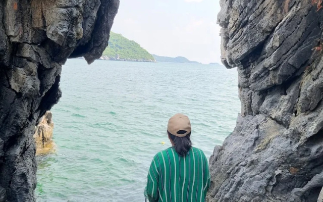 Sawasdee Sichang Resort