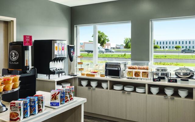 Microtel Inn & Suites By Wyndham Boisbriand