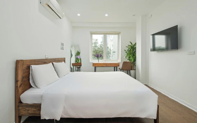 Lakeside House - Hanoi