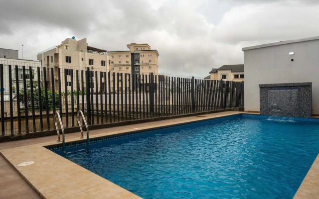 George Residence Banana Island