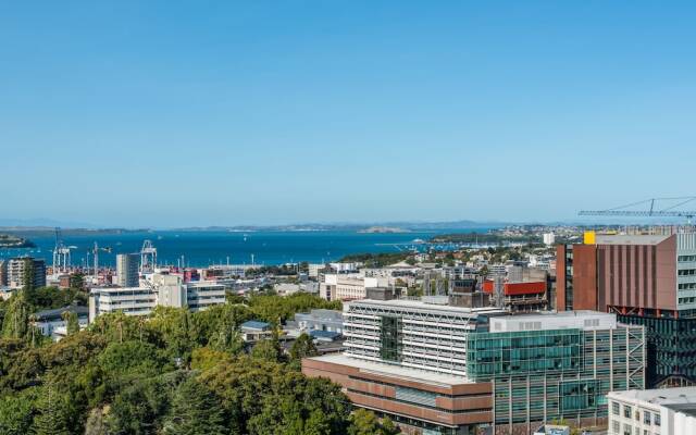 JHT - 1 BRM Apartment, Queen St, Seaview