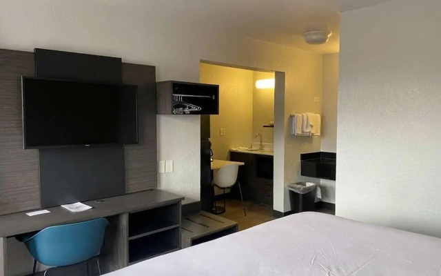 Studio 6 Albuquerque Nm Midtown