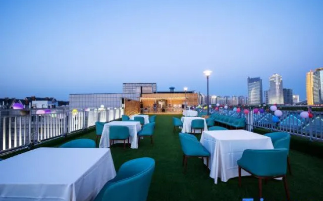 Yawen Hotel (Henan CBD Xidigang)