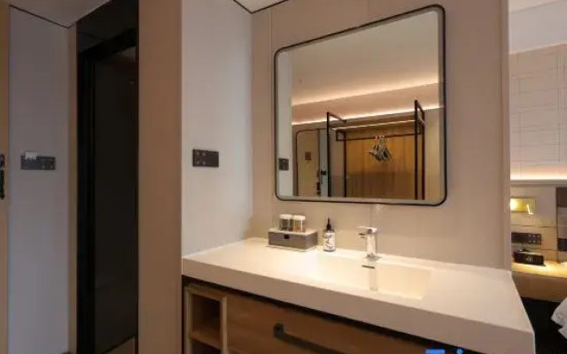 Home Inn Aifei Hotel (Chongqing University Town Branch）