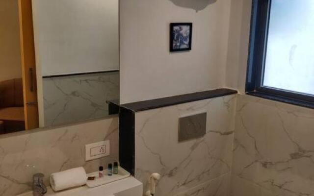 Lovely Studio apartment 1-bedroom with small kitchen and pool