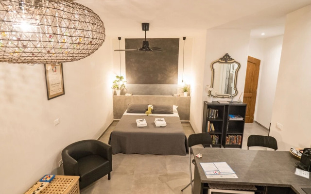 Camaella Luxury Studio