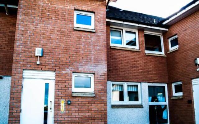 King Court Apartment