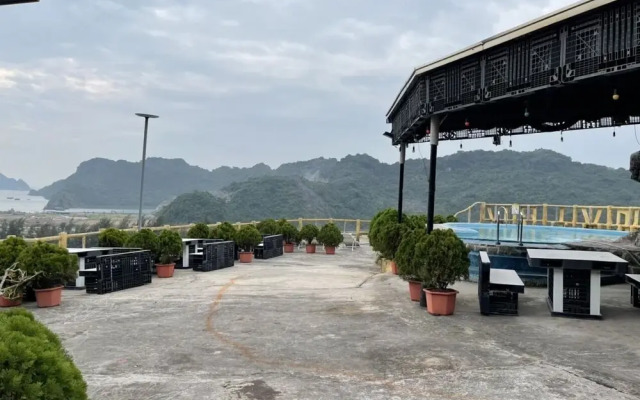 Cat Ba Mountain View