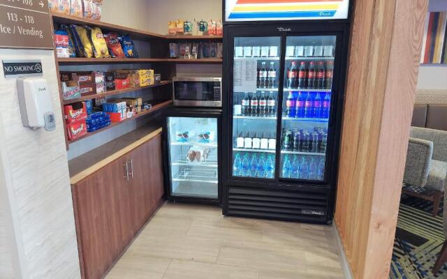 Holiday Inn Express Maspeth by IHG