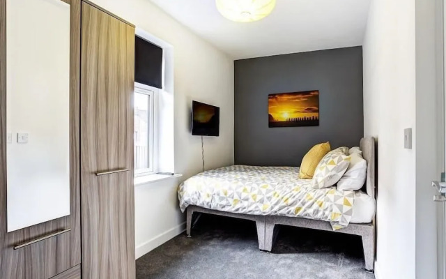Townhouse Plus @ 166 Edleston Road Crewe