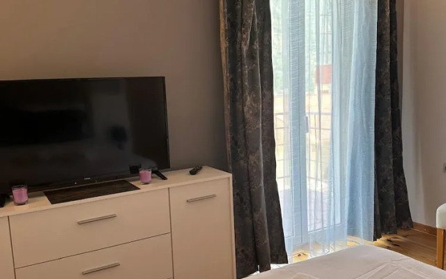 Themis Apart Hotel