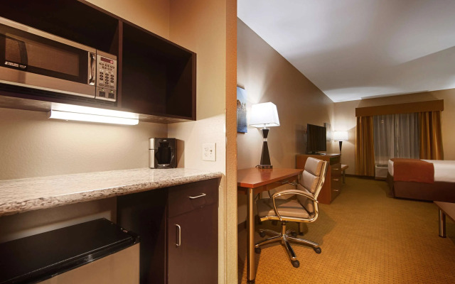 Best Western Plus Finger Lakes Inn & Suites