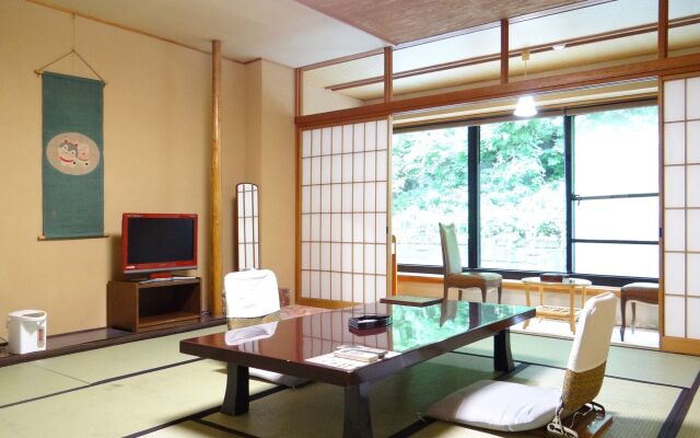 Takaragawa Onsen Osenkaku Hotel