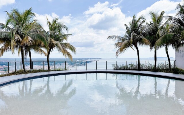 Silverscape Residence