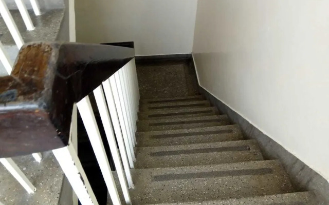 Metric Annex Hotel