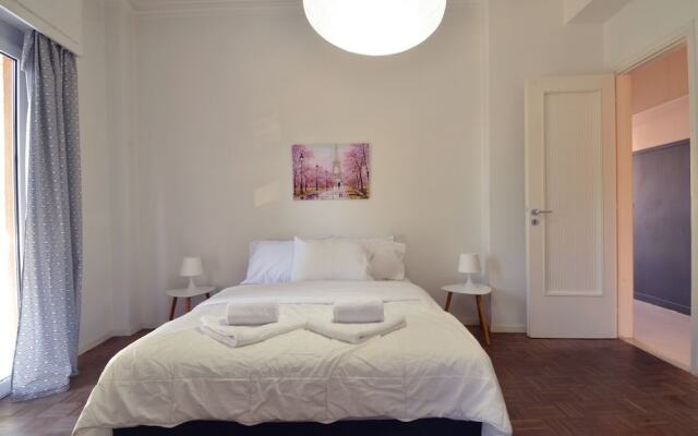 Kerameikos, a lovely apartment