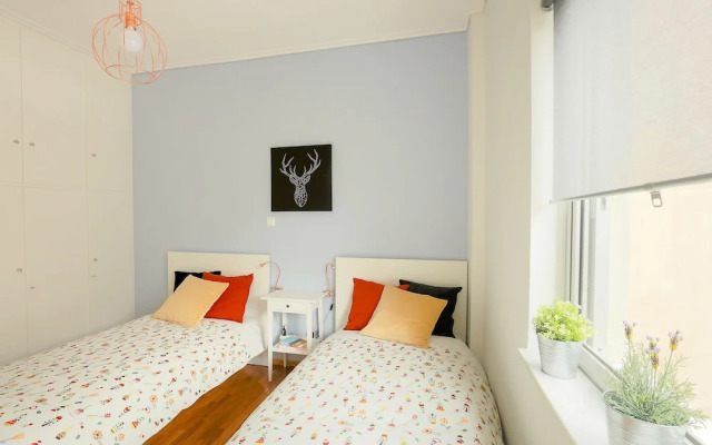 Cosy & Bright 2 Bedroom Apartment in Koukaki