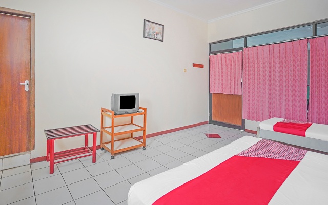 OYO 90132 Lie Mas Hotel