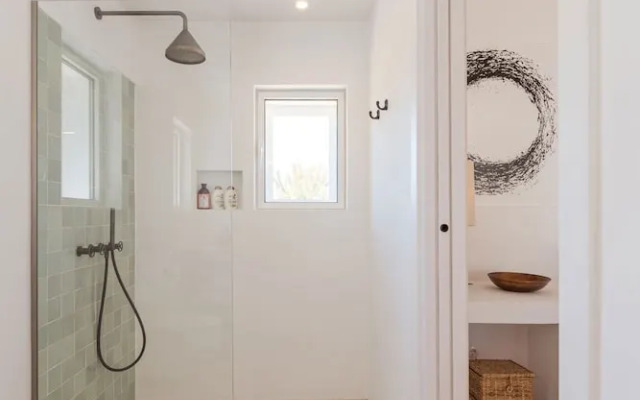 Wooden Villa By Cadenzalux