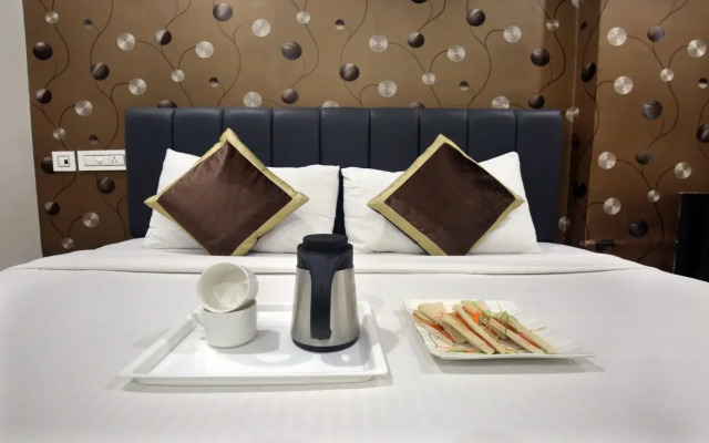 Hotel Crossroads