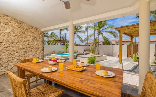 Newly Renovated Amazing Location Private Pool
