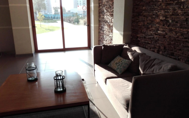 CONDOMINIO GRAN MARINA 2D 2B piscina 5p 604