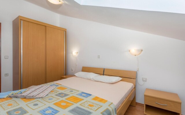 Nice Home in Punat With Wifi and 2 Bedrooms