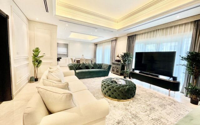 Luxurious 4B Villa With Garden Al Furjan