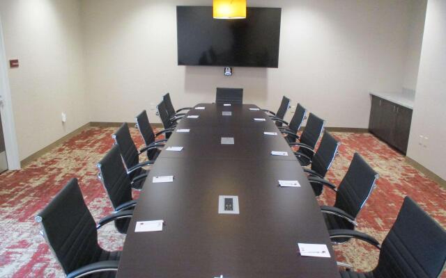Best Western Plus Lakeview Hotel