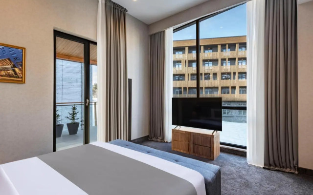 Sunny Hotel