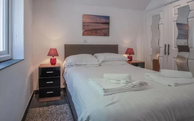 Manor View - 1 Bedroom Apartment - Pendine